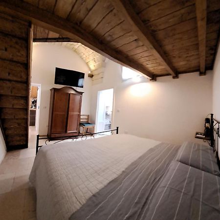 Petrakis House Hotel Ostuni Eksteriør billede